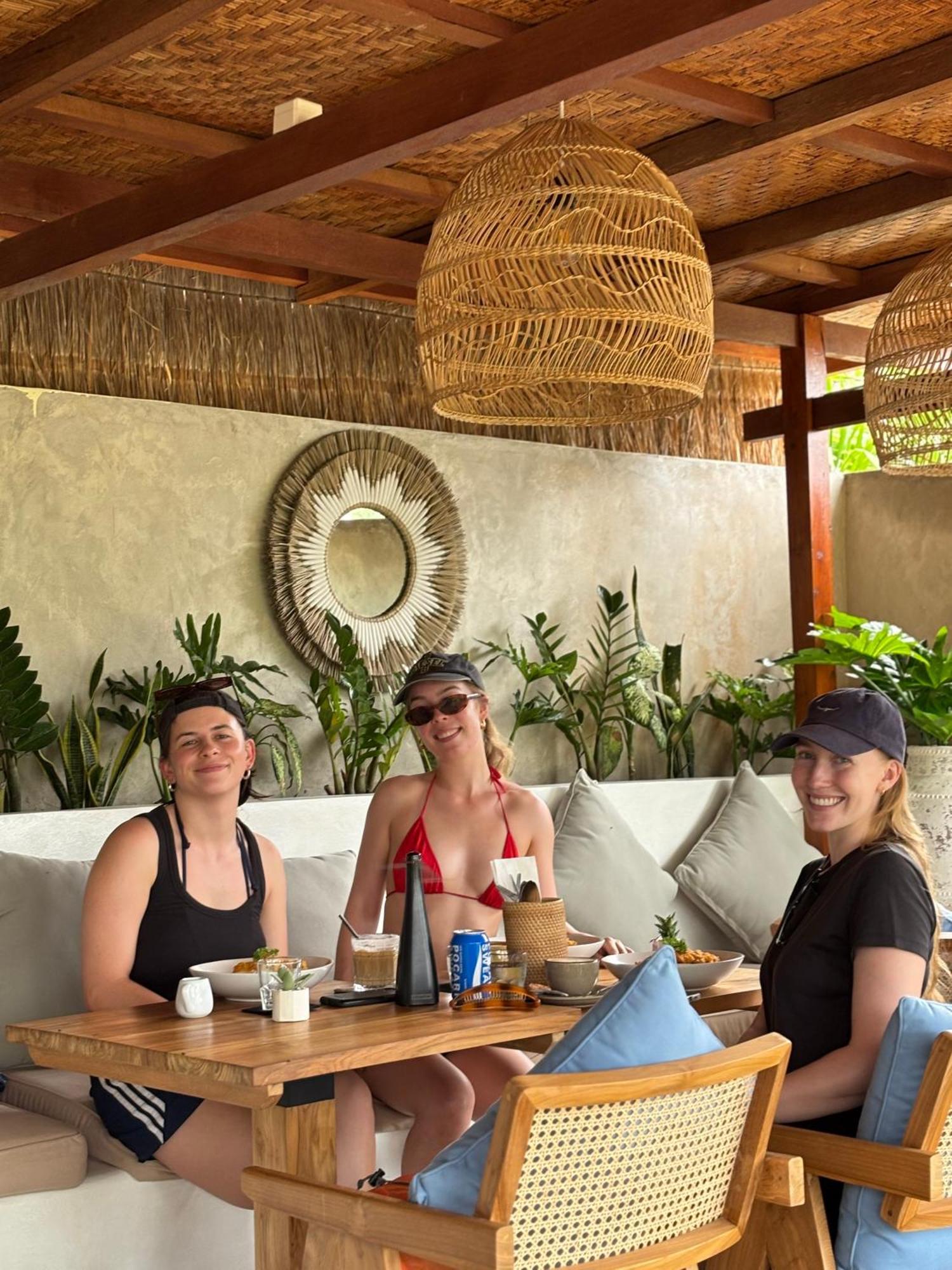 Kaje Cottage & Restaurant Tanglad Exterior photo